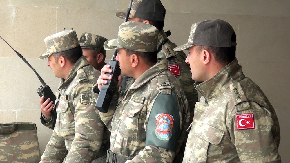 В aзербайджанской aрмии начались командно-штабные учения