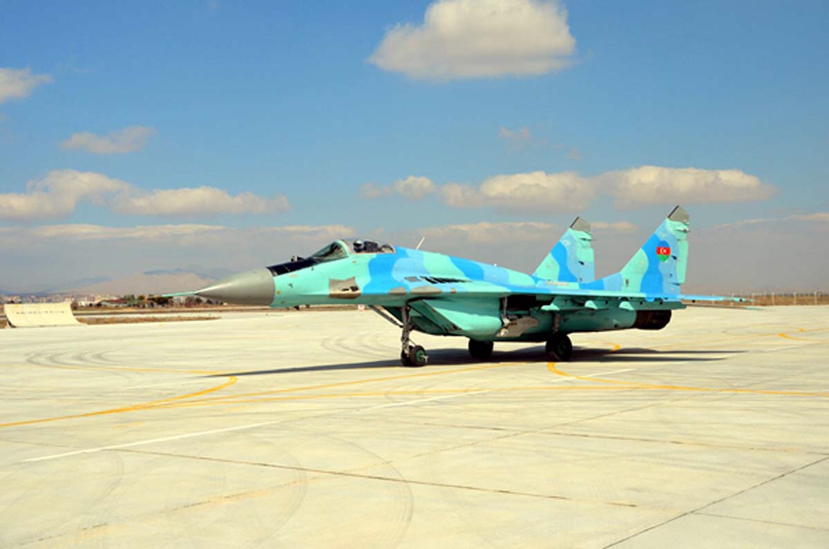 Боевые самолеты Азербайджана оснащаются бортовым комплексом обороны «Талисман»