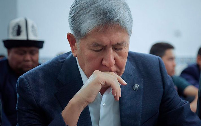 Экс-президент Киргизии Атамбаев с двусторонней пневмонией переведен из СИЗО в больницу