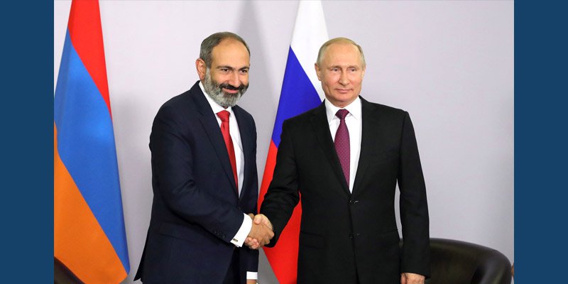 Эксперт: Пашинян пытается играть на поле Запада и России