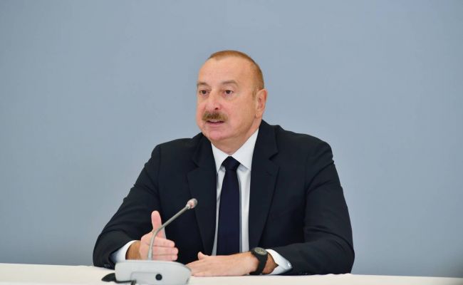 Алиев примет участие в саммите Европейского политического сообщества