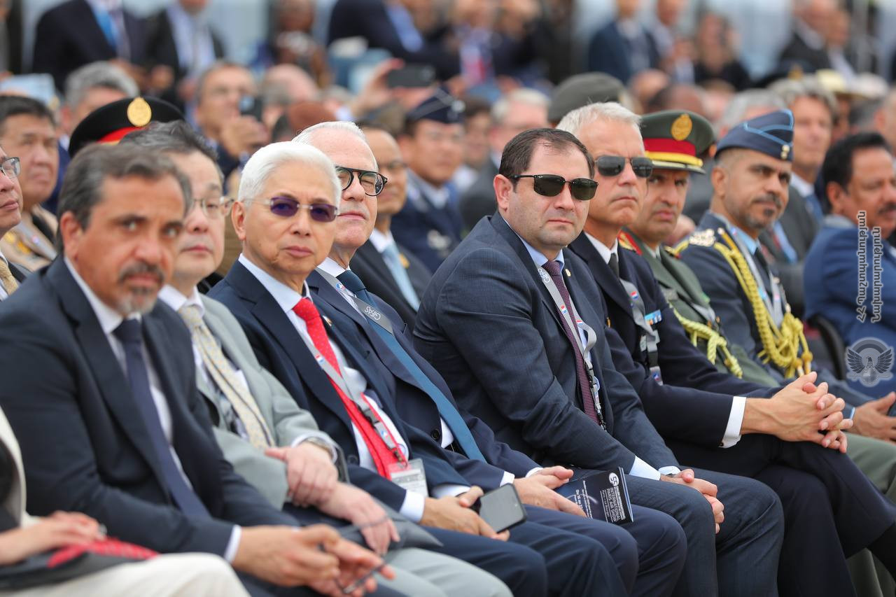 Сурен Папикян принял участие в церемонии открытия «Парижской авиационной выставки»