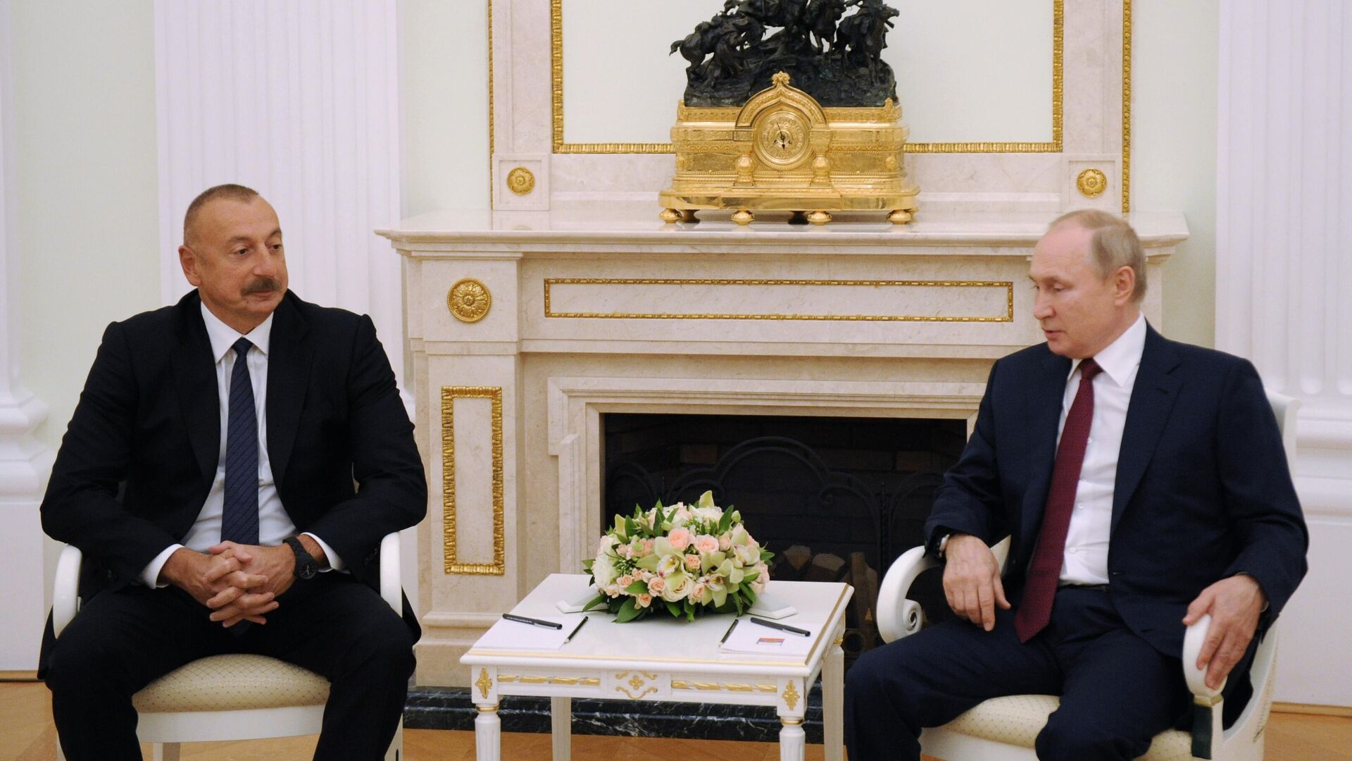 Алиев отказался обсуждать вопрос урегулирования арцахского конфликта на встрече в Сочи
