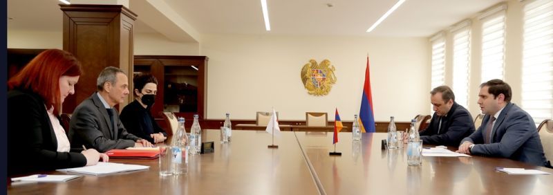 Սուրեն Պապիկյանն ընդունել է ԿԽՄԿ պատվիրակության ղեկավար Թիերի Ռիբոյին