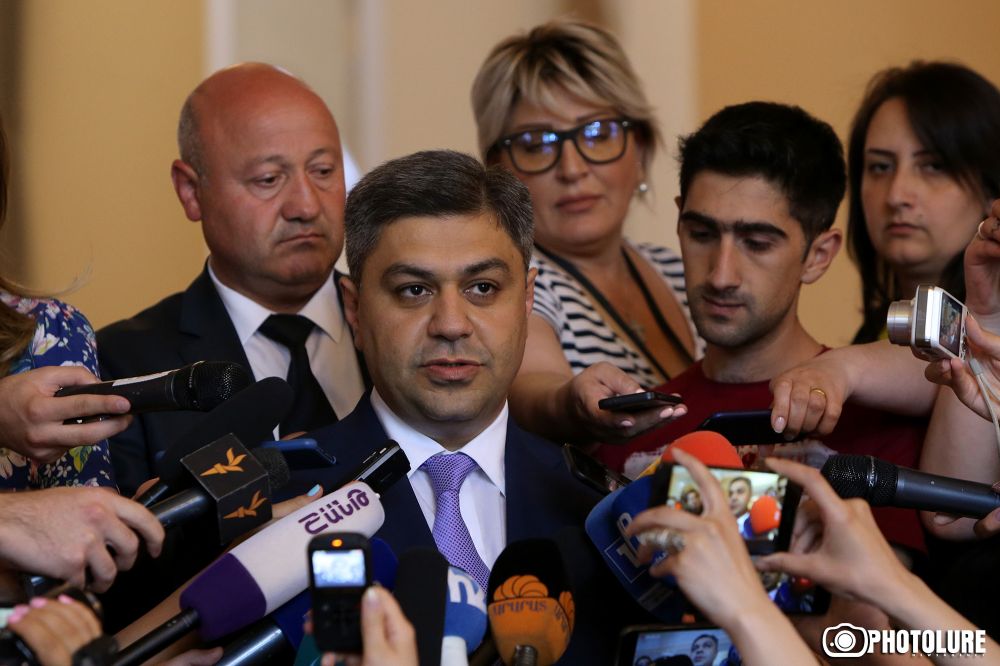 Экс-мэр Еревана Тарон Маркарян непременно будет допрошен - директор СНБ Армении