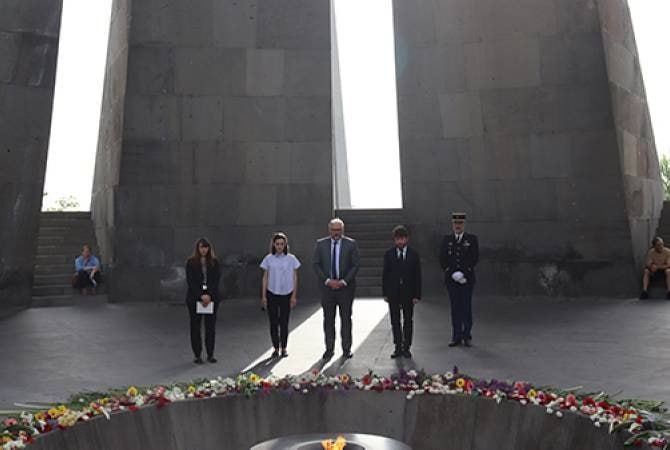Ронан ле Гле в Ереване почтил память жертв Геноцида армян