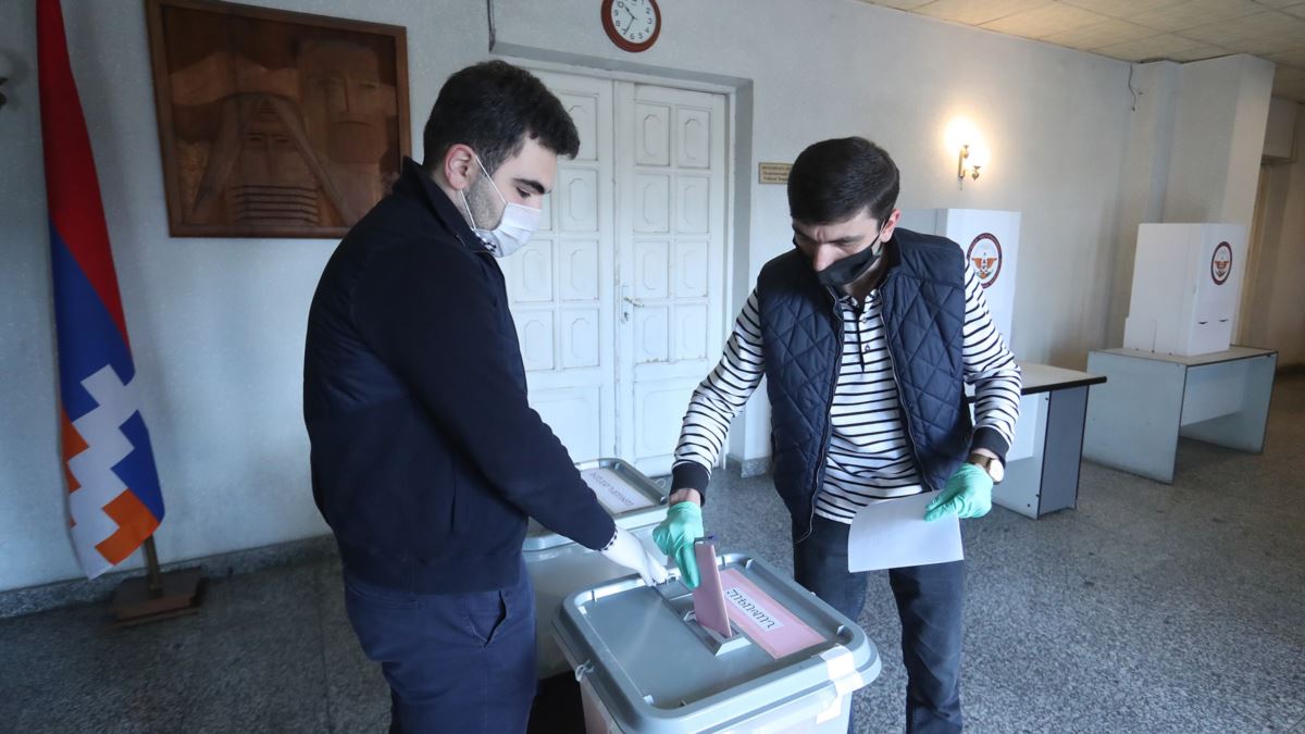 По данным на 14:00 в Арцахе проголосовали 28,4% избирателей  