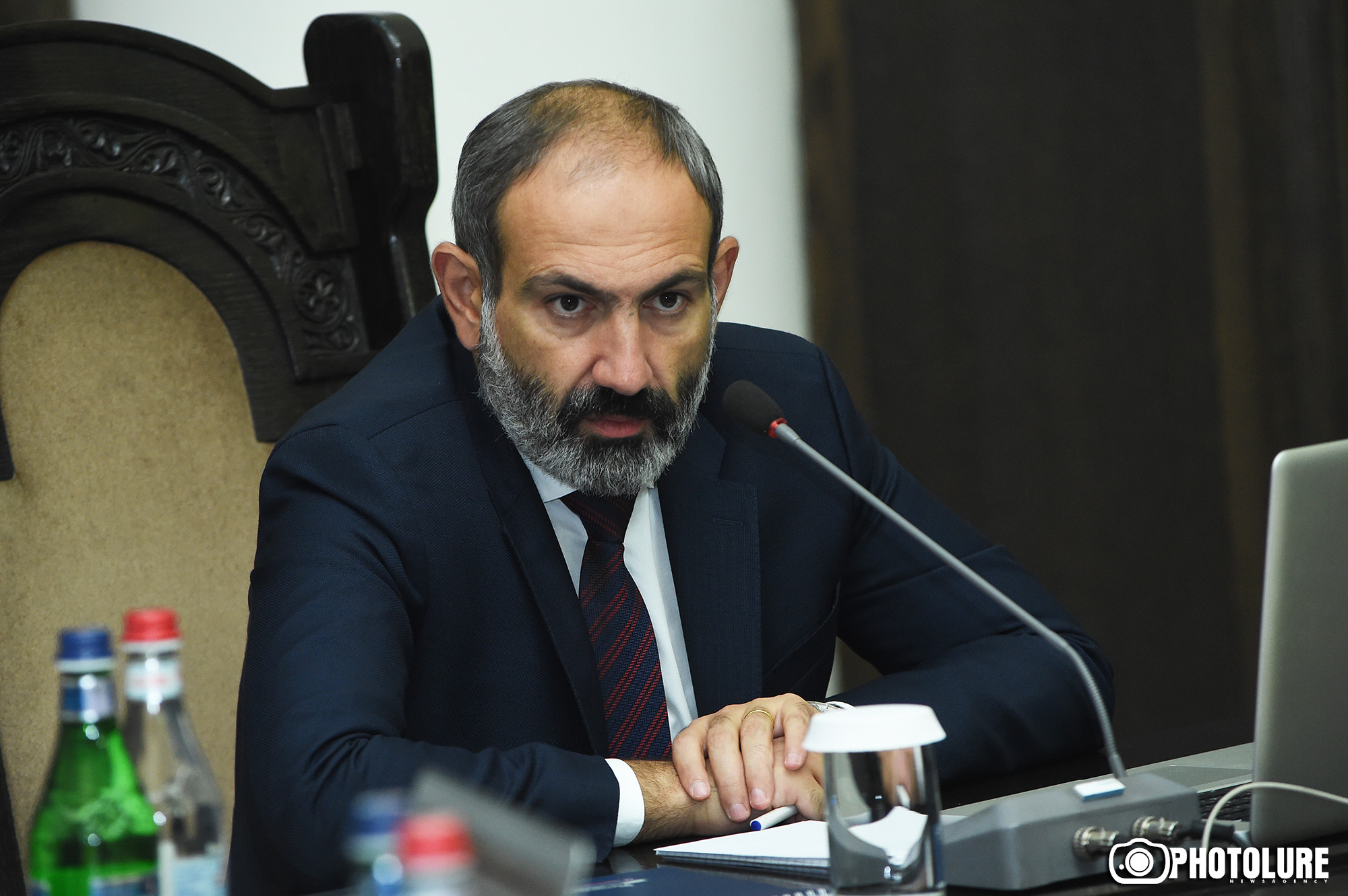 Чемоданы денег на «Баграмяна, 26»: почему Генпрокуратура Армении «игнорит» Пашиняна?