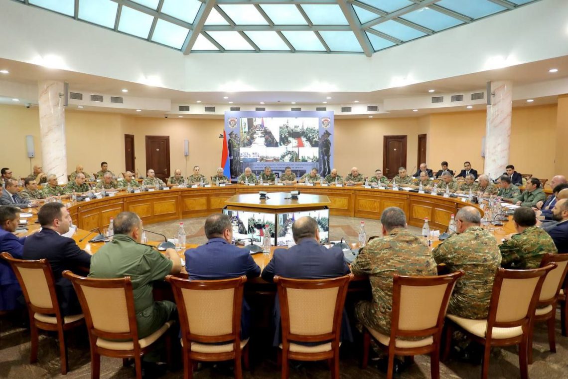 В Минобороны Армении состоялось совещание относительно дисциплины в Вооружённых силах РА