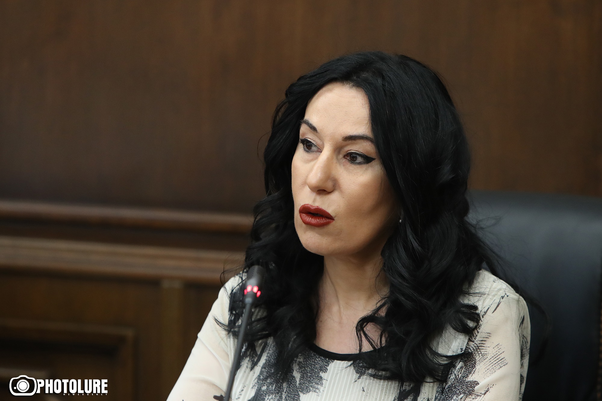 Отставка Наиры Зограбян соответствует Конституции: решение КС
