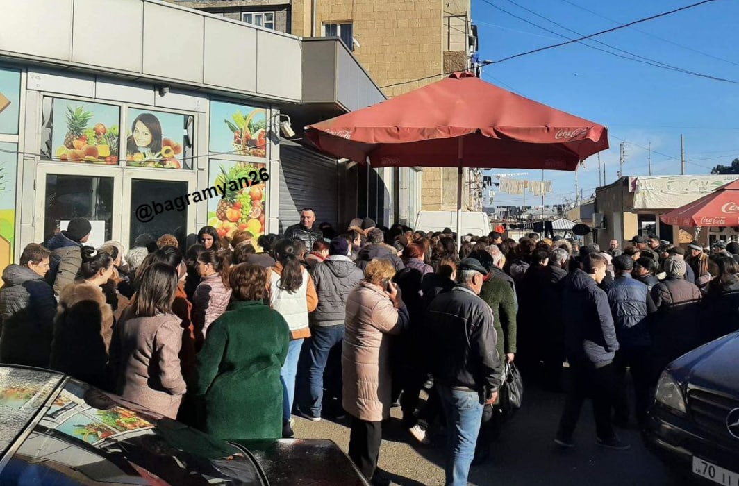 Очереди в Степанакерте: 17-й день блокады