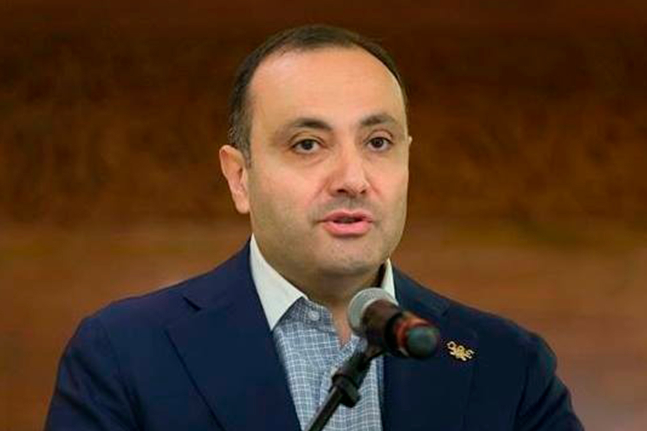 Ереван не намерен запрашивать у России дополнительных поставок оружия - посол