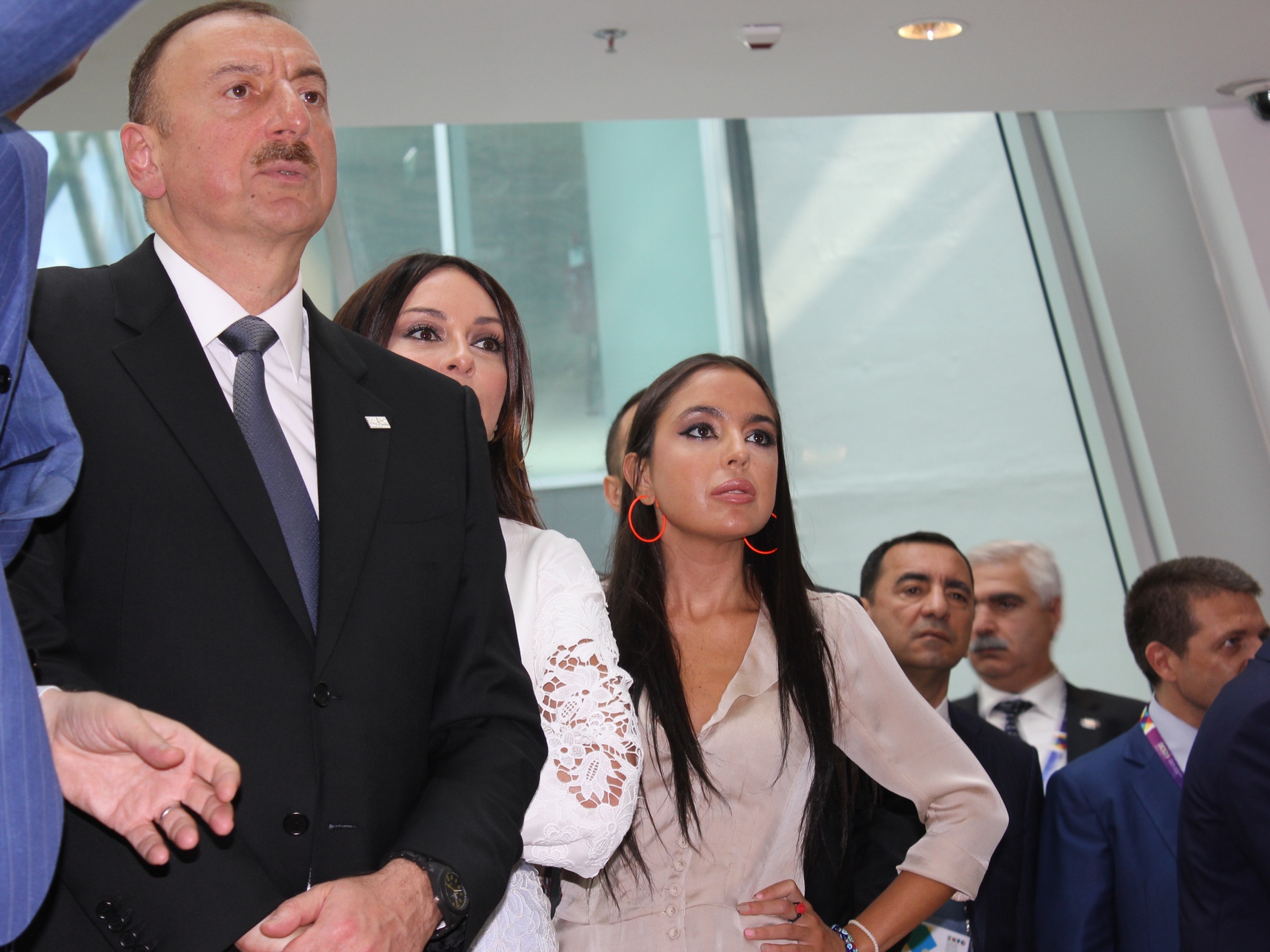 The Guardian: Правящие семьи Азербайджана связаны с секретными инвестициями