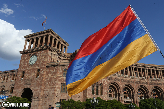 Число министерств в Армении сократят 