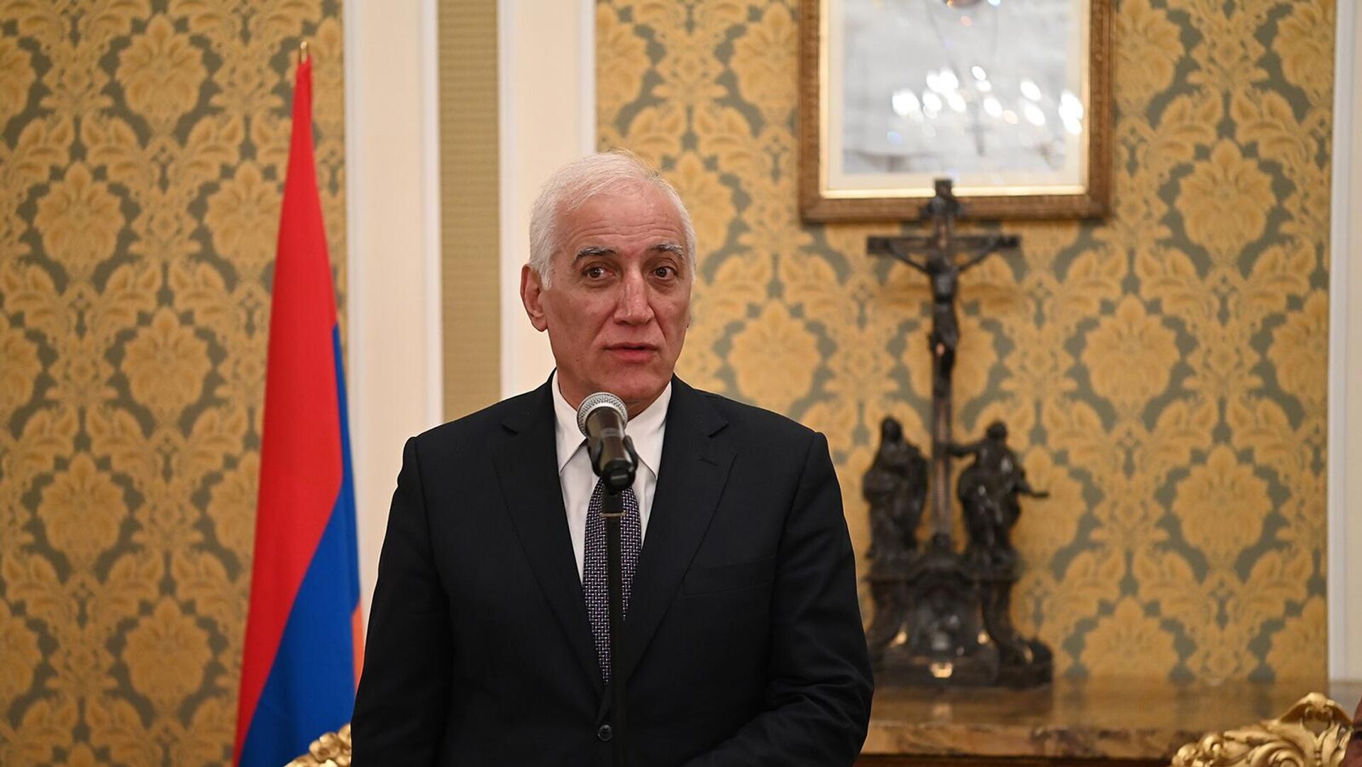 Президент Армении в Буэнос-Айресе провел встречи с лидерами ряда стран