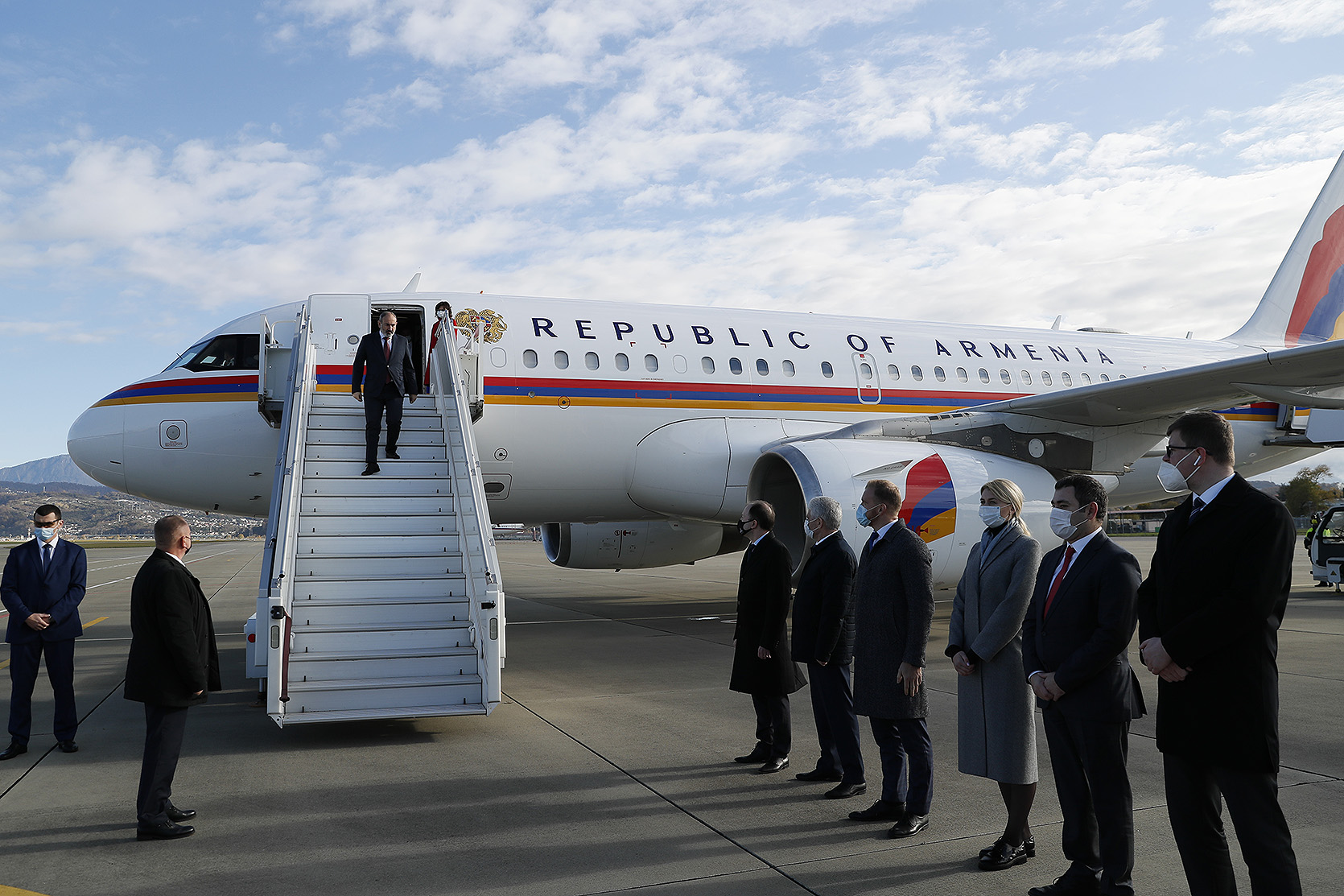 Премьер-министр Армении Никол Пашинян прибыл в Сочи