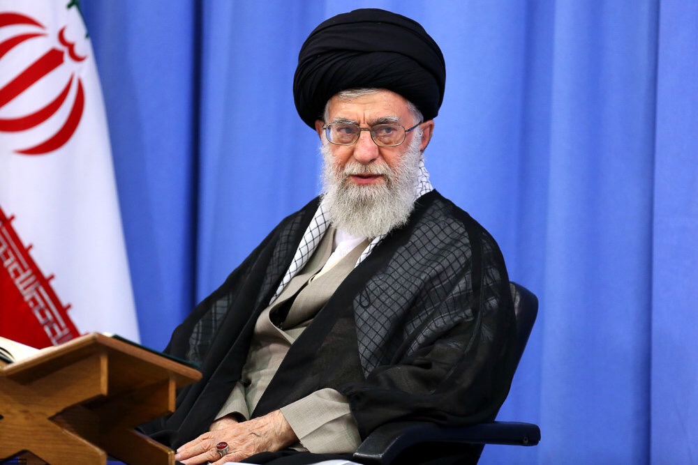 Хаменеи: Ирану не важно, вернутся ли США в ядерную сделку