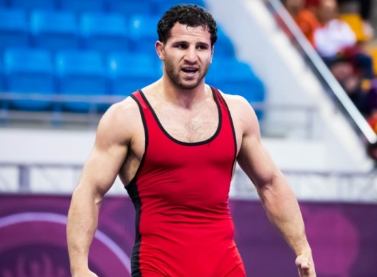 Максим Манукян принес сборной Армении второе золото ЧМ по борьбе в Париже