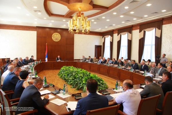 Президент Арцаха провел заседание правительства и дал конкретные поручения
