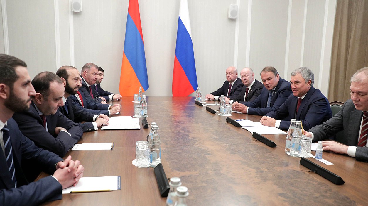 Мирзоян и Володин обсудили двусторонние отношения, а также ситуацию вокруг Карабаха