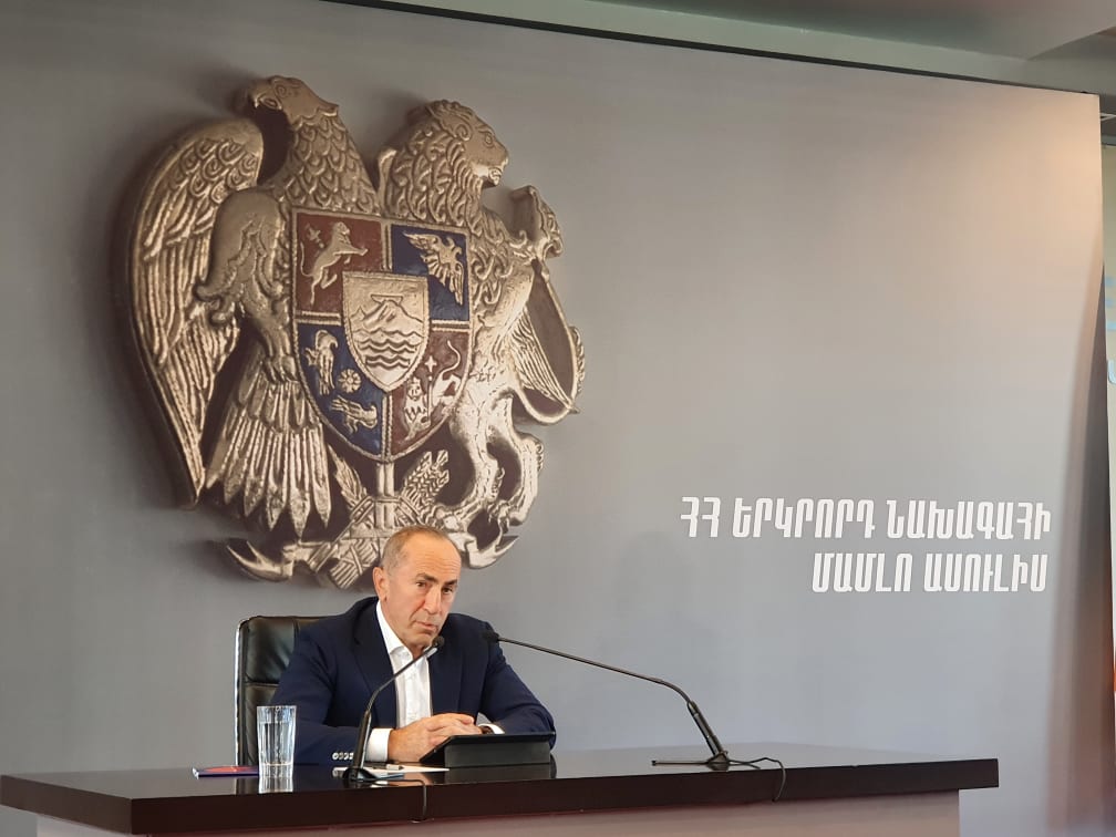 Роберт Кочарян: Армения не за столом, а на столе переговоров