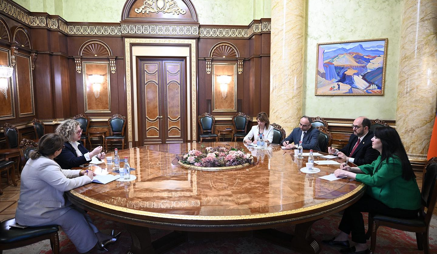 Արայիկ Հարությունյանն ու Մեծ Բրիտանիայի դեսպանը քննարկել են ՀՀ բարեփոխումները