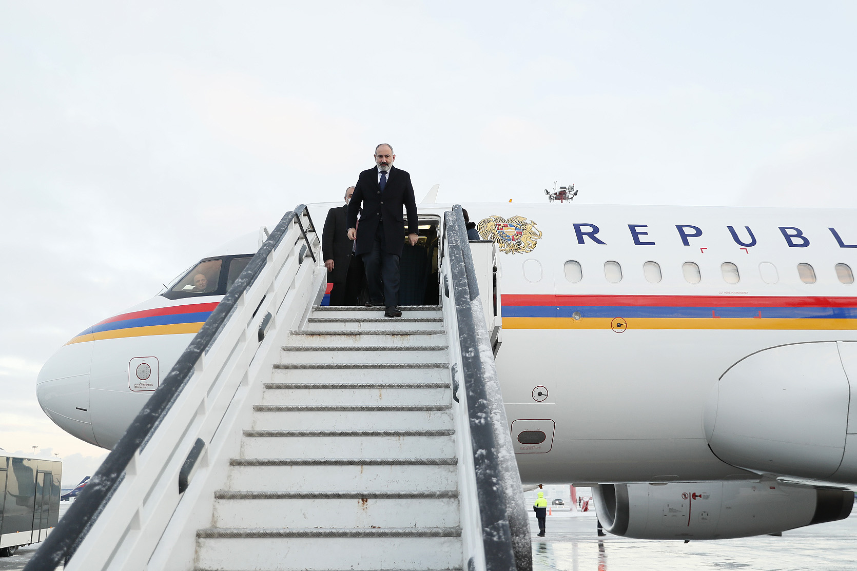 Премьер-министр Армении прибыл в Санкт-Петербург