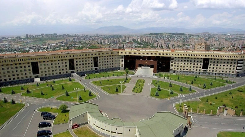 Армения пресекает попытки противника возвести новые укрепления на границе  – Минобороны  