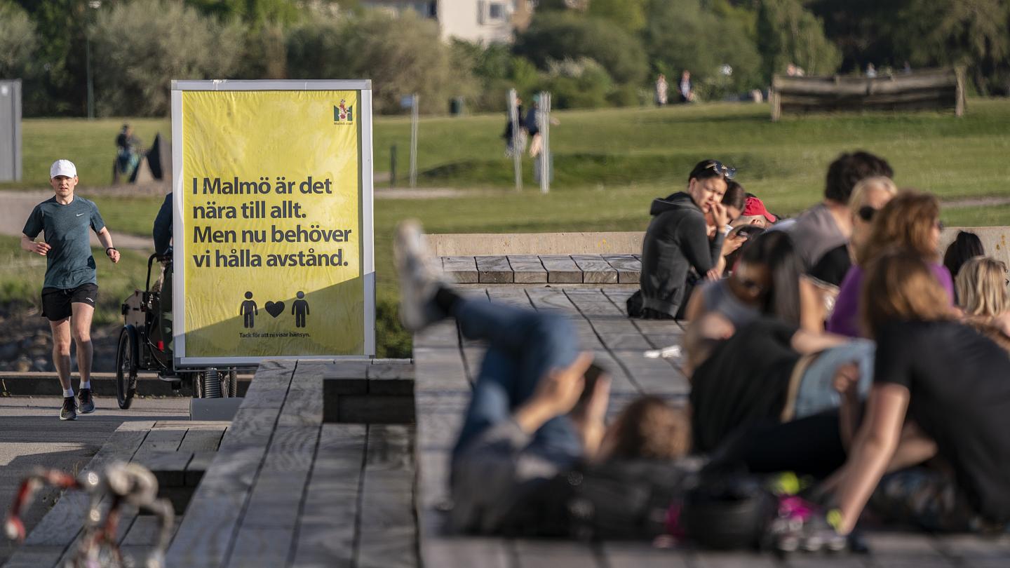 Европа намерена взять пример с Швеции и избежать нового тотального локдауна