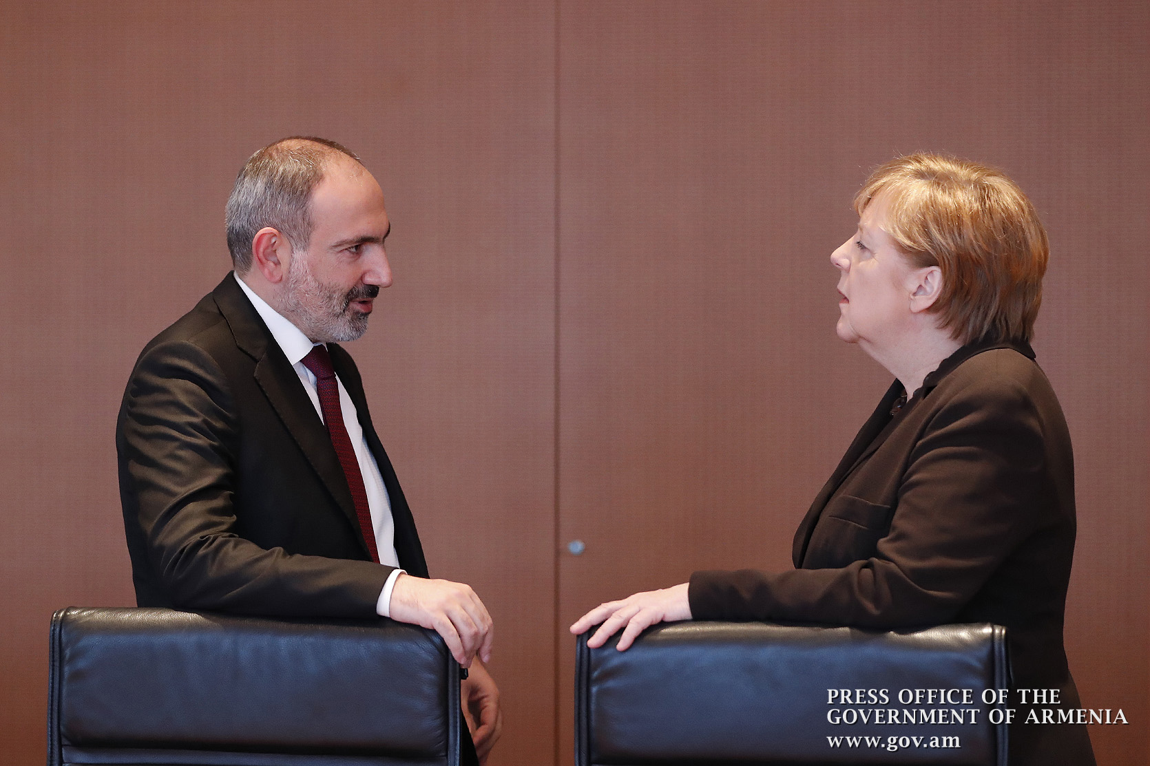Премьер-министр Пашинян провел телефонный разговор с Ангелой Меркель