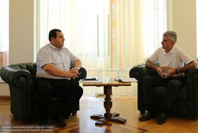 Ишханян и Нерсисян обсудили социально-экономические проблемы в Арцахе