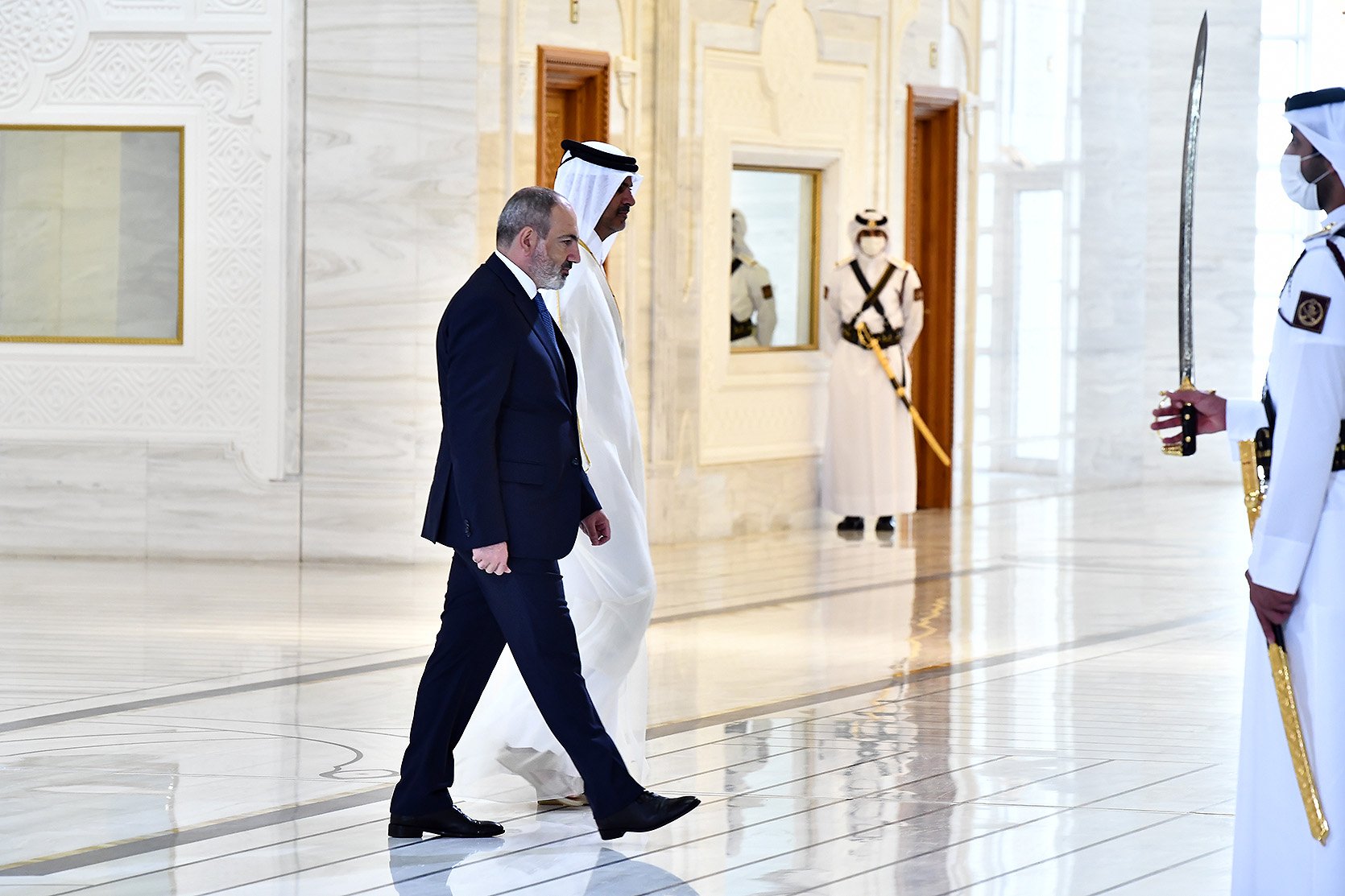 Փաշինյանն ու Կատարի էմիրն անդրադարձել են երկու երկրների միջև հարաբերությունների զարգացմանը