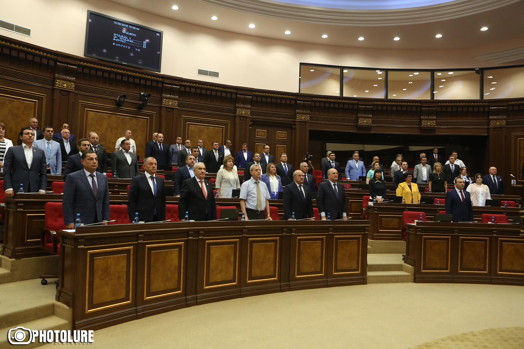 Парламент Армении защитит права рабочих - изменения в Трудовой кодекс вошли в повестку