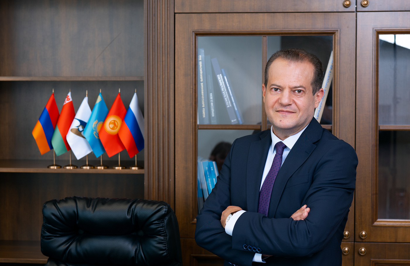 Аркадий Хачатрян назначен директором департамента финансовой политики ЕЭК 