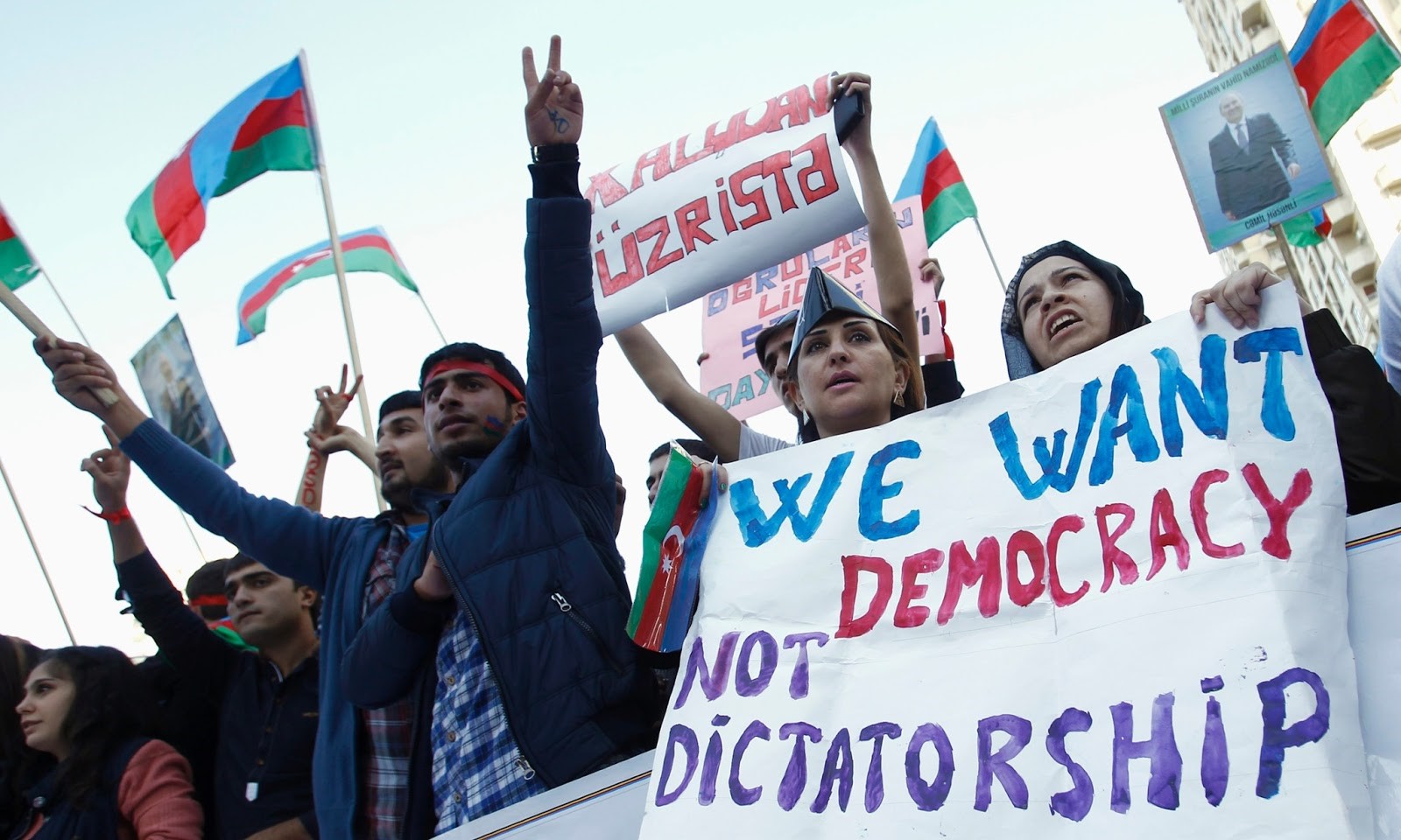 Оппозиция Азербайджана настаивает на проведении митинга в центре Баку