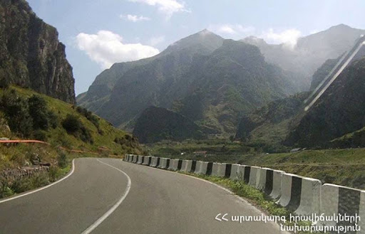 Часть дороги Горис - Капан выходит за пределы госграницы Армении - Пашинян 
