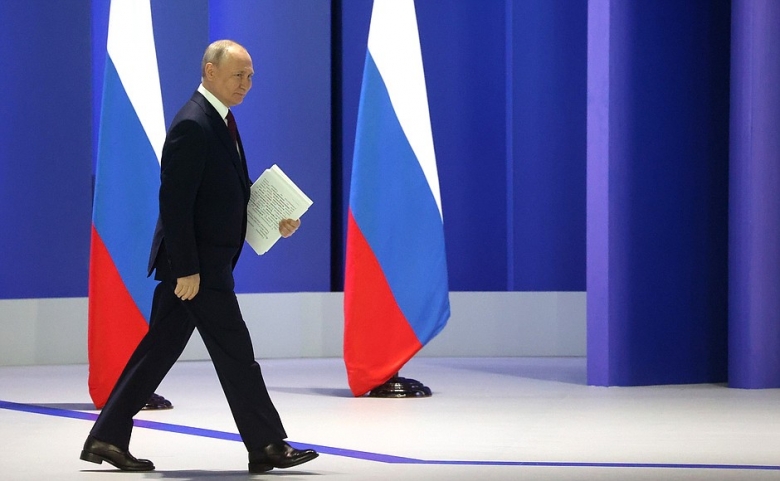 Путин назвал иллюзией установку Запада о возможности победить Россию на поле боя