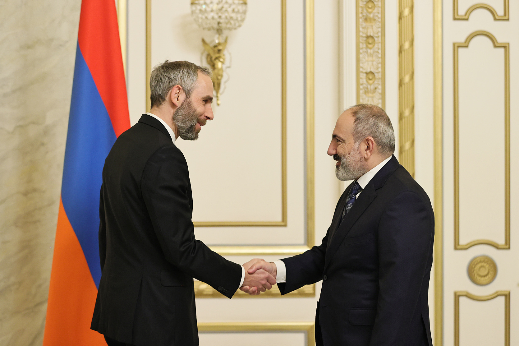 Пашинян обсудил с послом вопросы дальнейшего развития армяно-чешского сотрудничества