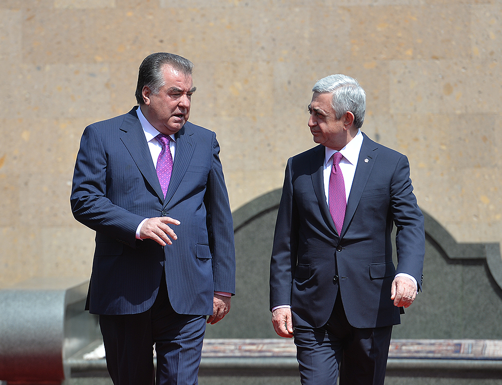 От региональных проблем до экономической кооперации: повестка визита Рахмона в Ереван