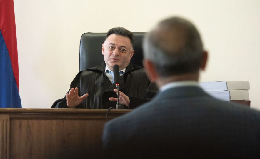 Почему завели уголовное дело против судьи, освободившего экс-президента Армении?