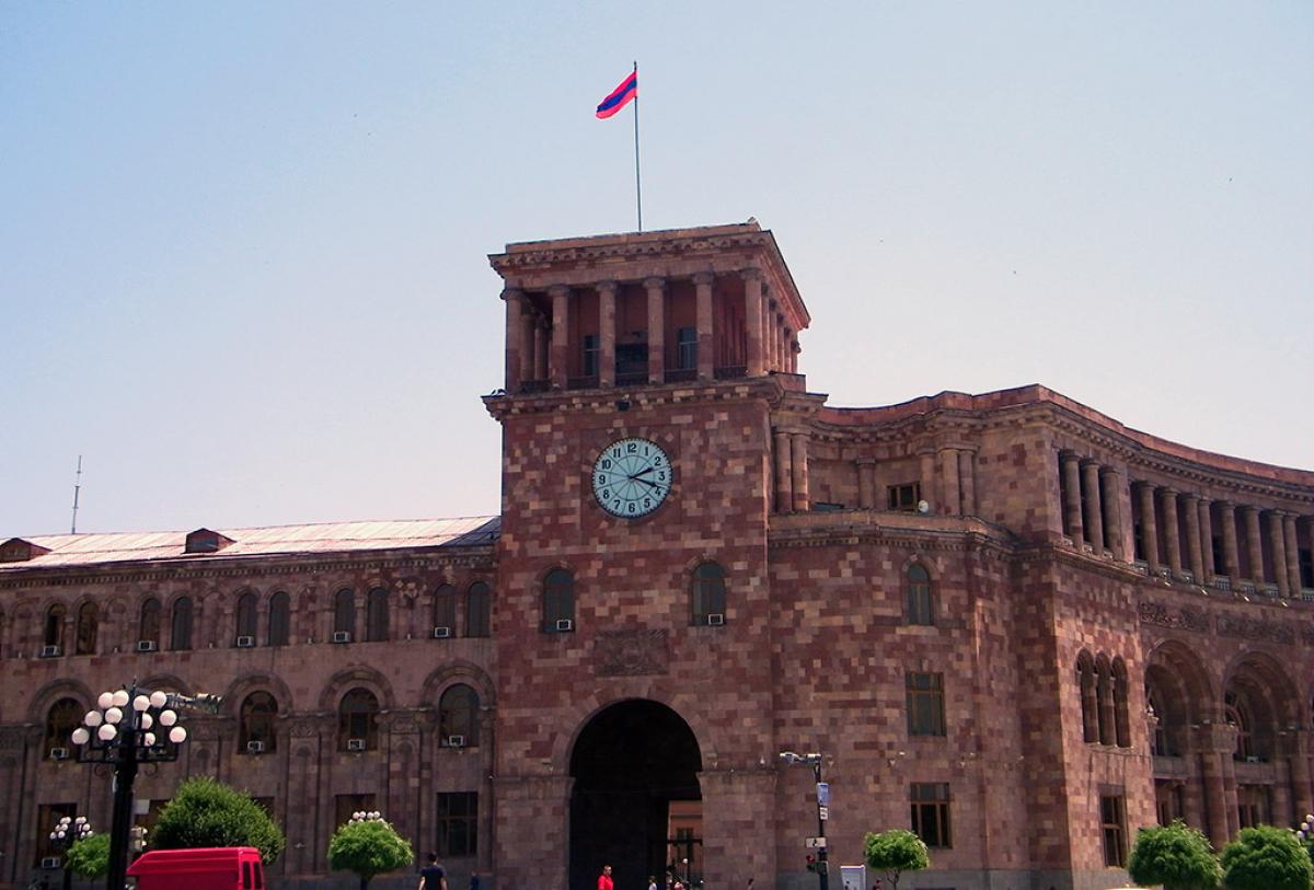 Опубликовано решение правительства об объявлении военного положения в Армении