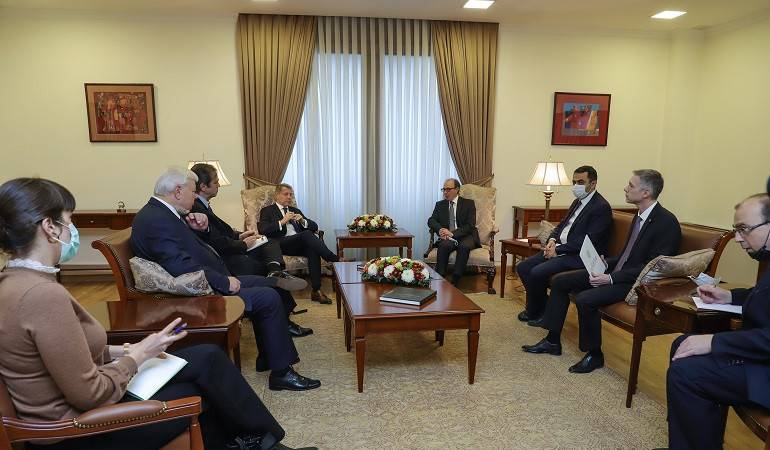 Глава МИД Армении и сопредседатели МГ обсудили вопрос определения статуса Арцаха