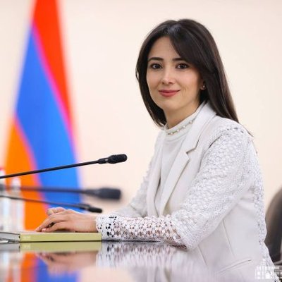 МИД: Ереван не получал от РФ предложения организовать трехстороннюю встречу 