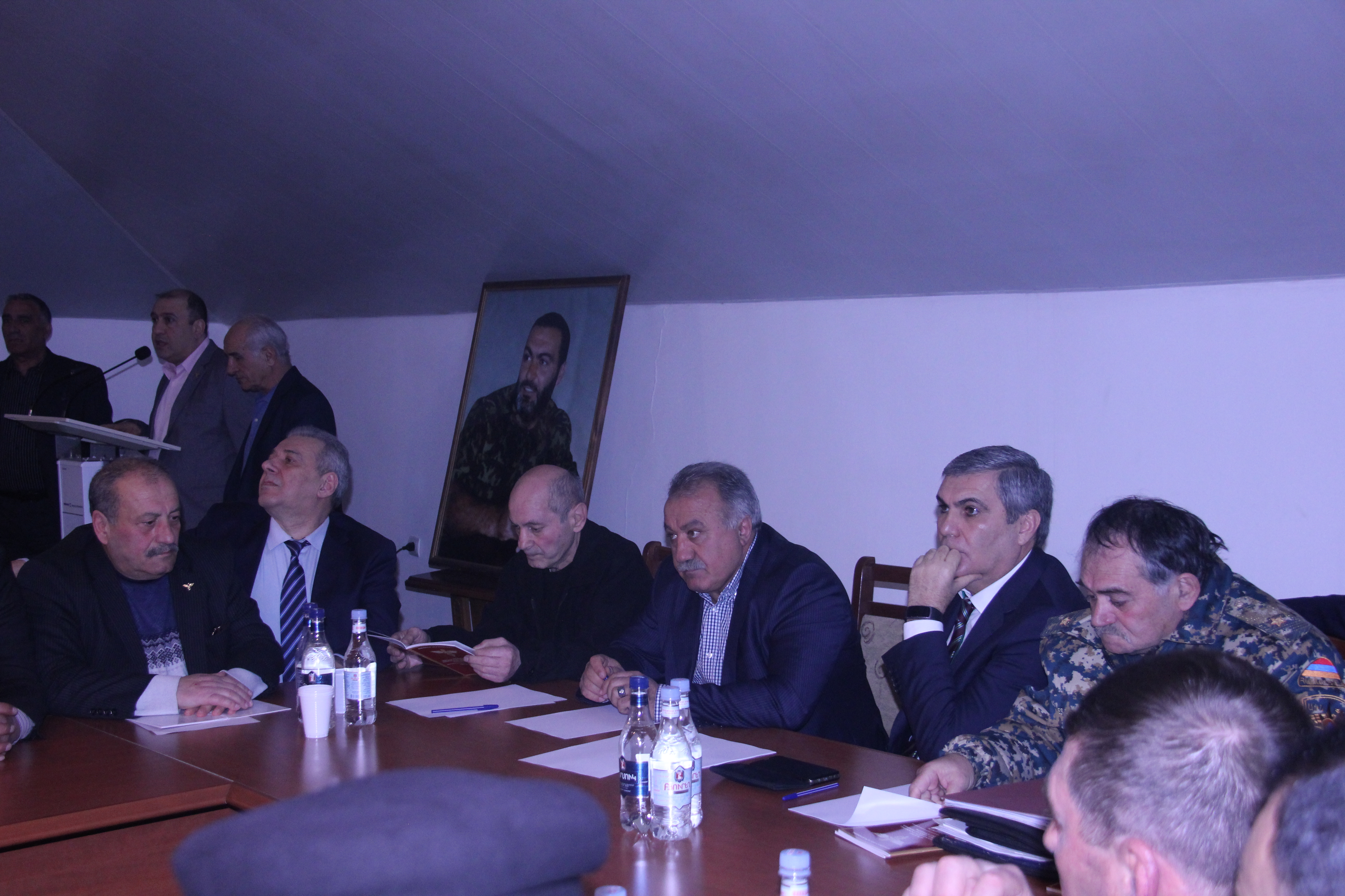 Армения: Пашинян берет под контроль “корпорацию” ветеранов карабахской войны