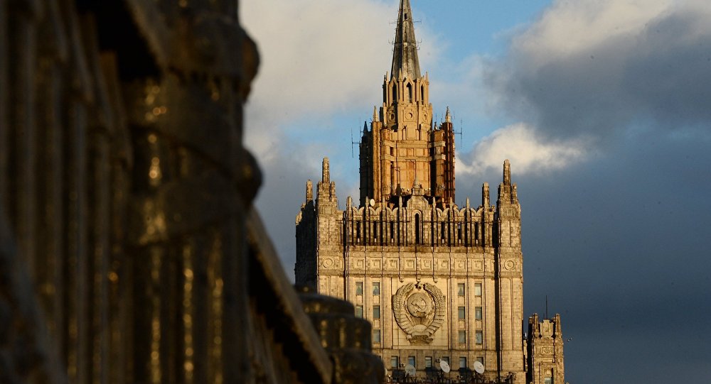Тон комментария Баку выходит за рамки дипломатических приличий - МИД России
