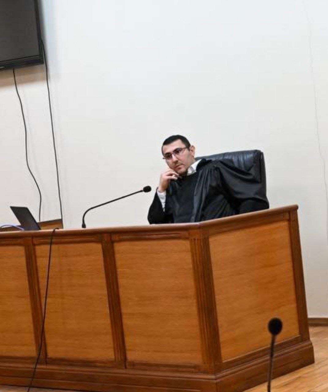 Судья по делу против Католикоса и епископов объявил самоотвод