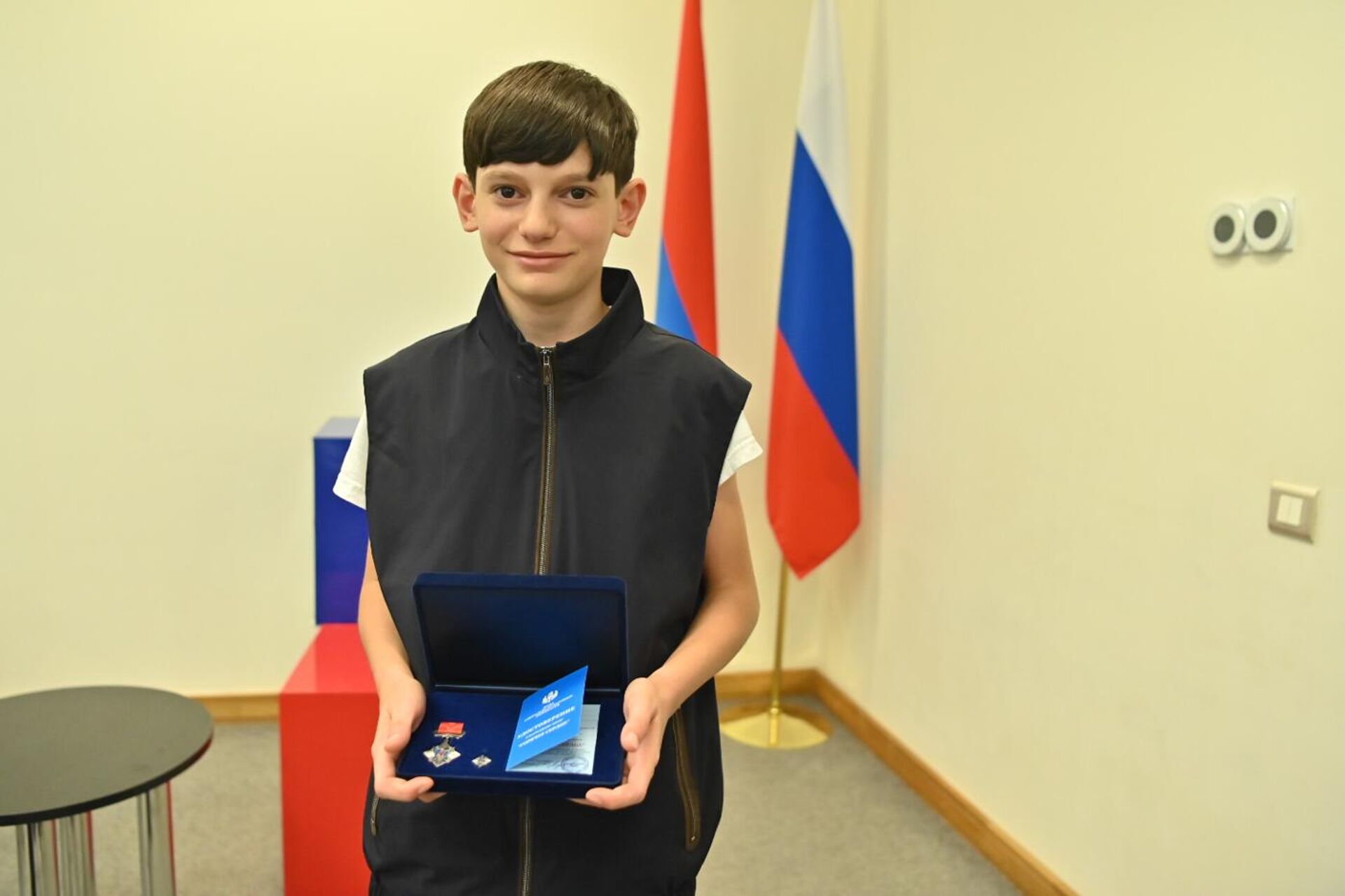 Арен Назарян, вывезший на машине семью из Карабаха, отправился в Артек