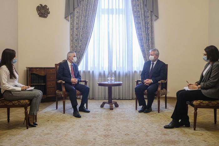 Вице-премьер Армении и посол Германии обсудили вопрос разблокировки транспортных сообщений