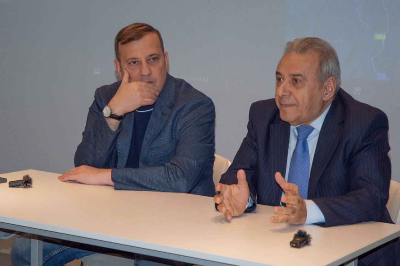 Лидер партии «Национальное Возрождение» встретился со сторонниками