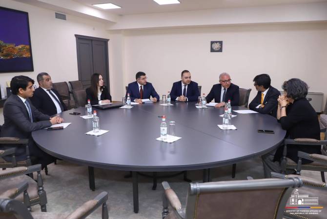Замглавы МИД Армении встретился с президентом индийского аналитического центра ORF